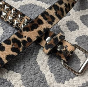 Hot topic leopard print studded belt EUC